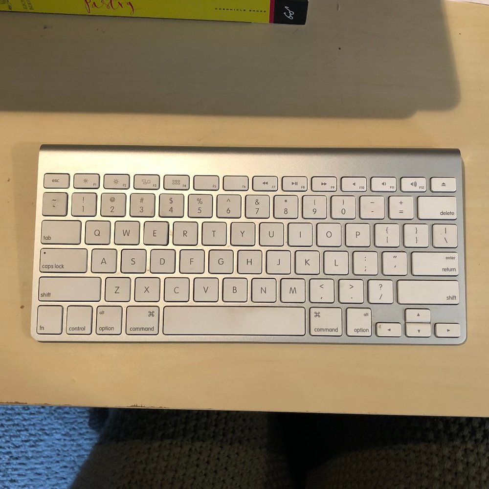 Apple wireless keyboard